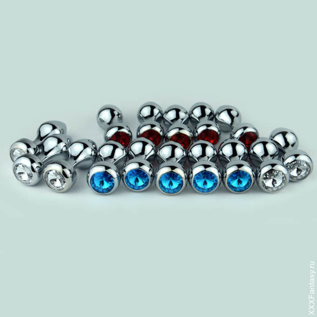 Хромированный плаг, украшенный стразом Хромированный плаг, украшенный стразом