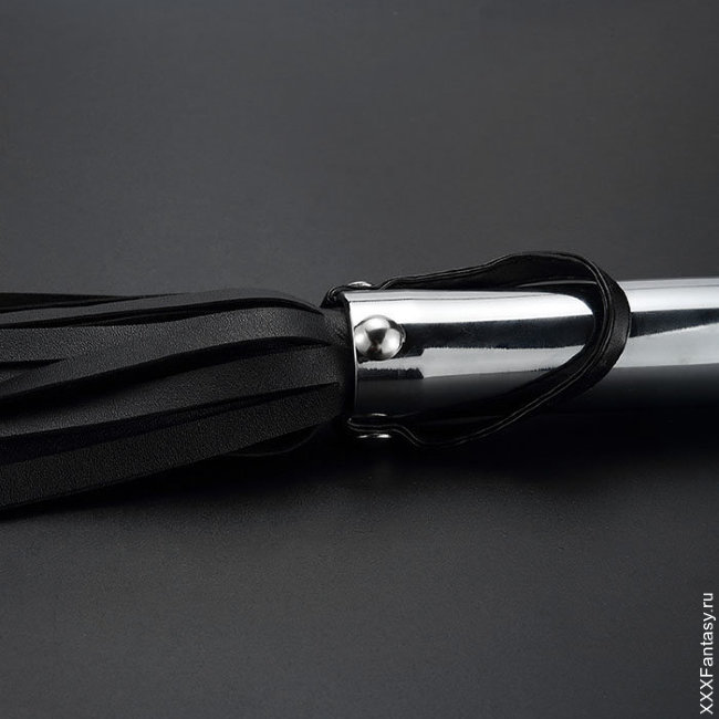 Флогер с металлической анальной пробкой