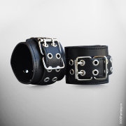 Широкие оковы на руки