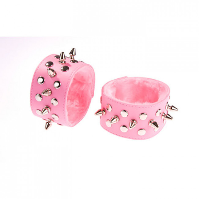 Напульсники с шипами Напульсники с шипами