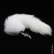 Металлическая пробка с белым хвостом Металлическая пробка с белым хвостом