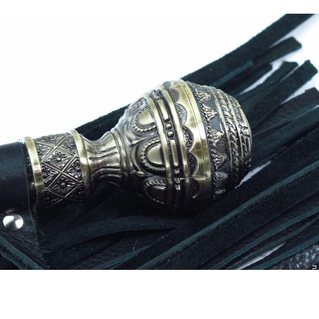 Флоггер с металлическим жезлом