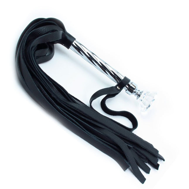 Плетка из широких кожаных полос