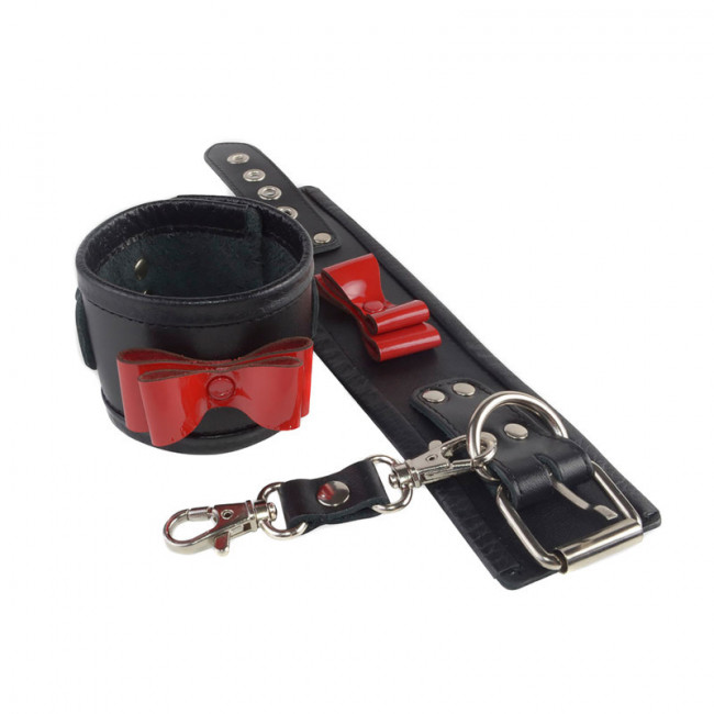 Наручники из мягкой кожи с бантиками