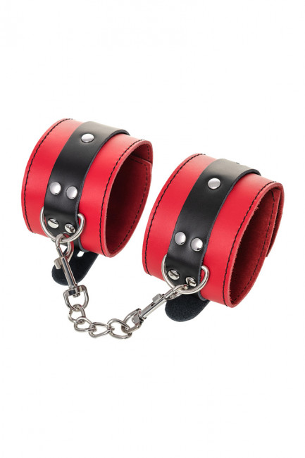 Оковы на ноги из красно-черной кожи