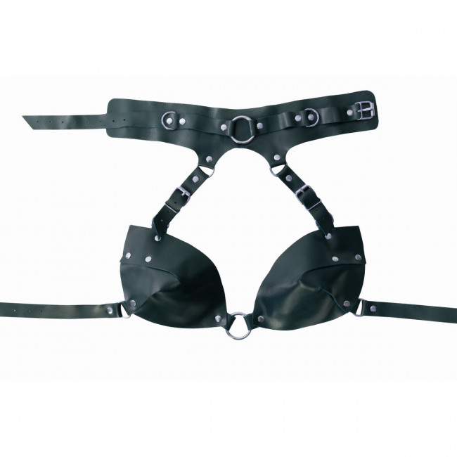 Роскошная сбруя на женскую грудь