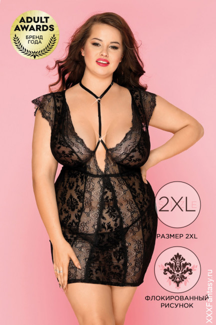 Эластичное мини-платье и стринги увеличенного размера