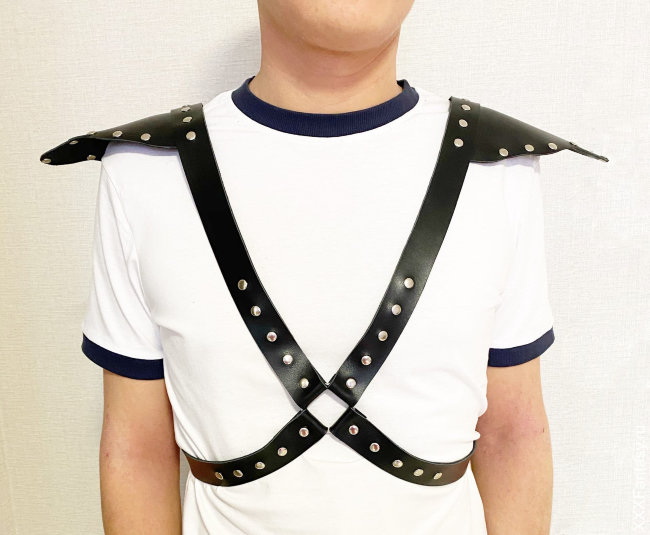 Брутальная мужская портупея с эполетами