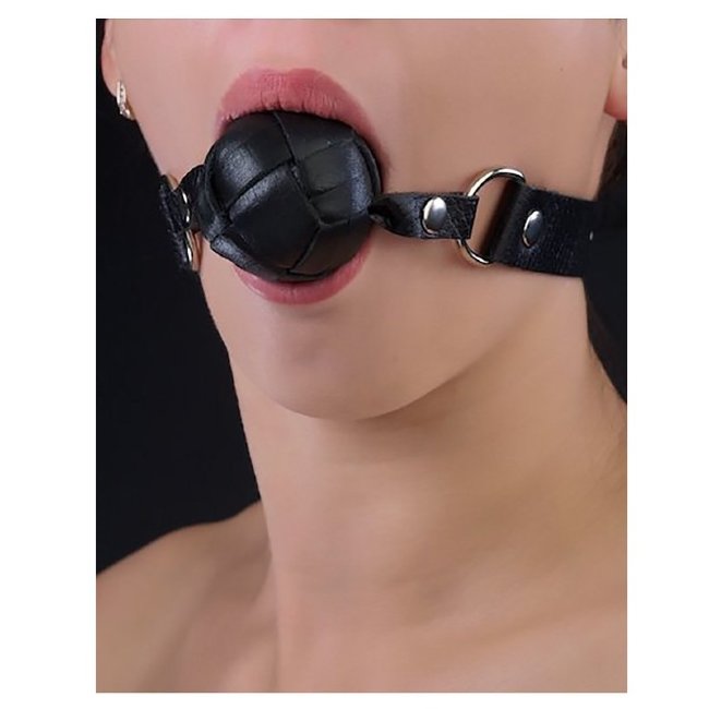 Кожаный плетённый кляп