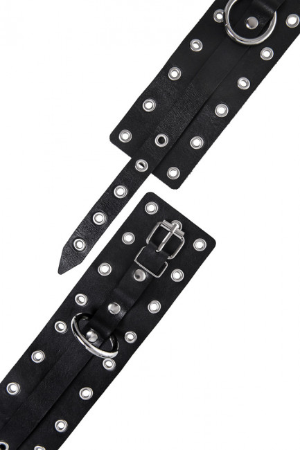 Оковы кожаные с люверсами