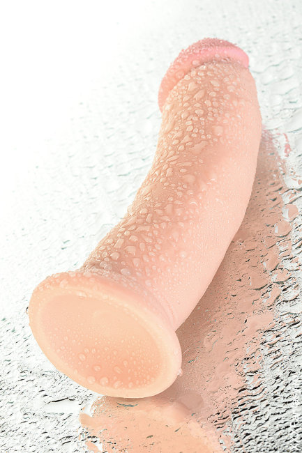 Реалистичный вибратор с присоской на пульте управления Реалистичный вибратор с присоской на пульте управления