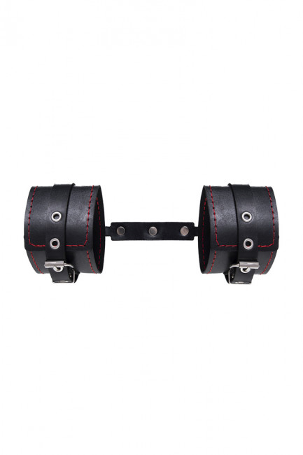 Оковы кожаные с контрастной строчкой