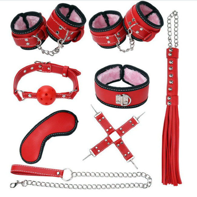 Эротический набор для бдсм игр с меховой подкладкой Эротический набор для бдсм игр с меховой подкладкой