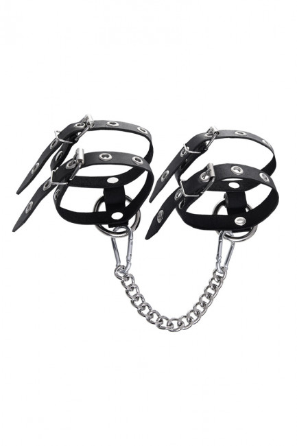 Изящные кожаные оковы