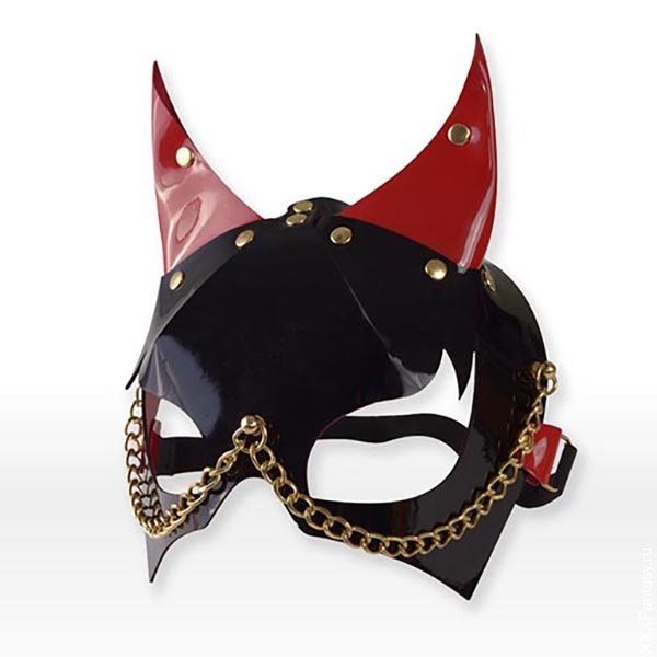 Шлем-маска с рогами