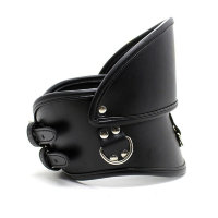 Широкий ошейник под подбородок с поводком