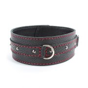 Ошейник из натуральной кожи с шипами