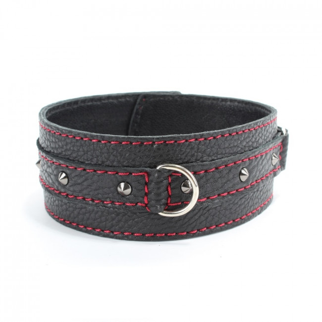 Кожаный ошейник с шипами