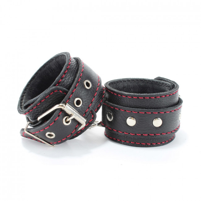 Набор на кровать из кожи с шипами Набор на кровать из кожи с шипами