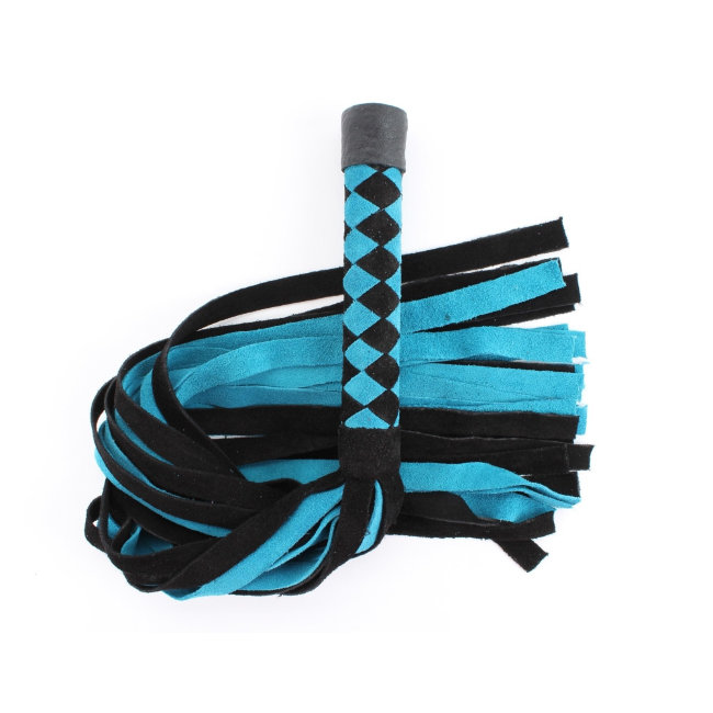 Нежная плеть из замши