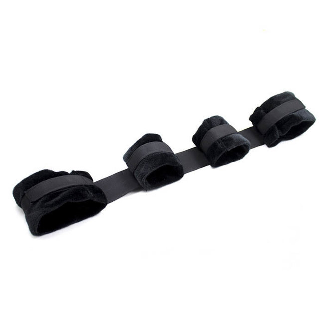 Плюшевый черный фиксатор руки ноги