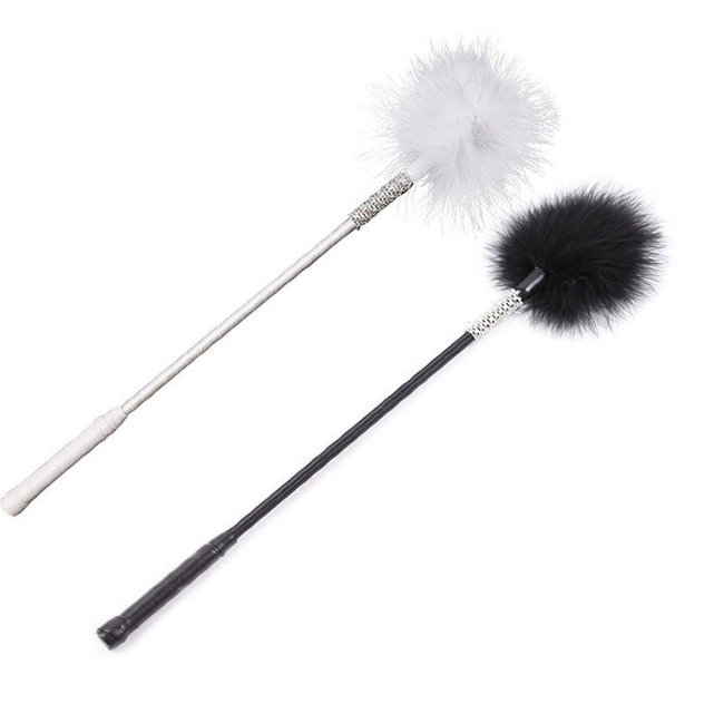 Стик с кристаллами с пуховкой