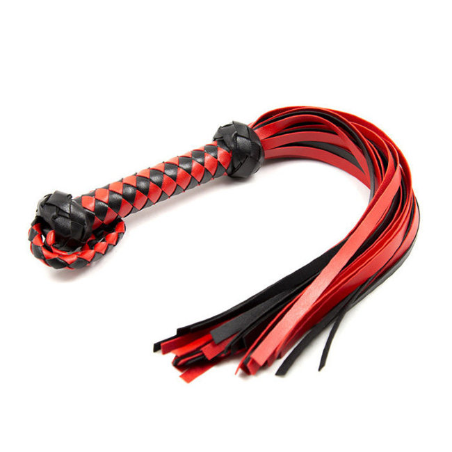 Плетка с плетеной ручкой