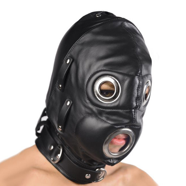 Шлем с фаллосом затычкой Шлем с фаллосом затычкой