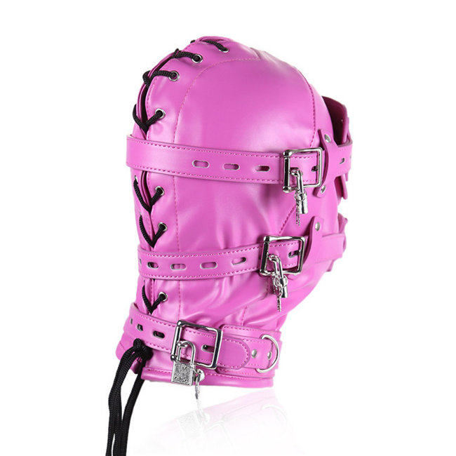 Глухой шлем с кляпом фаллосом и очками Глухой шлем с кляпом фаллосом и очками