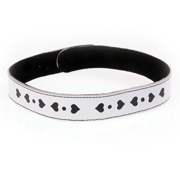 Ошейник с рисунком сердечек Ошейник с рисунком сердечек