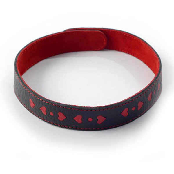 Ошейник с рисунком сердечек Ошейник с рисунком сердечек