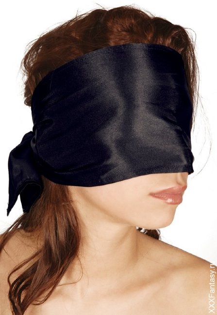 Широкая атласная повязка на глаза