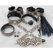 Набор для бдсм игр с хищным рисунком
