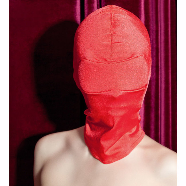 Глухая красная маска