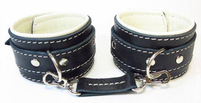 Наручники с цветной подкладкой Наручники с цветной подкладкой