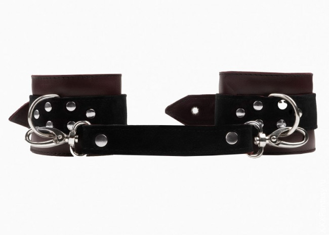 Оковы на ноги из натуральной кожи