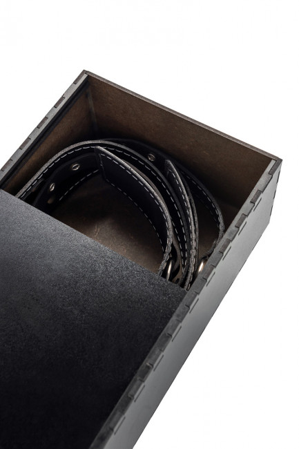 Бандажная система для фиксации рук к бедрам