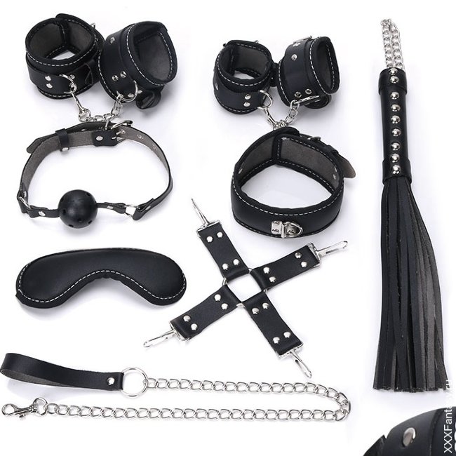 Великолепный набор аксессуаров для любителей БДСМ Великолепный набор аксессуаров для любителей БДСМ