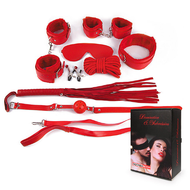 Великолепный красный набор БДСМ аксессуаров для страстной ночи